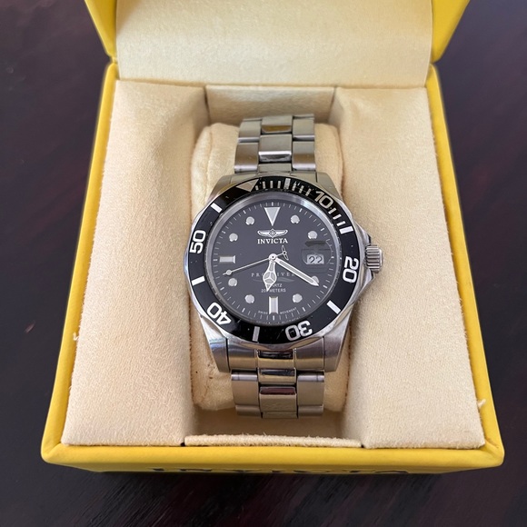 Invicta Men’s Pro Diver Watch